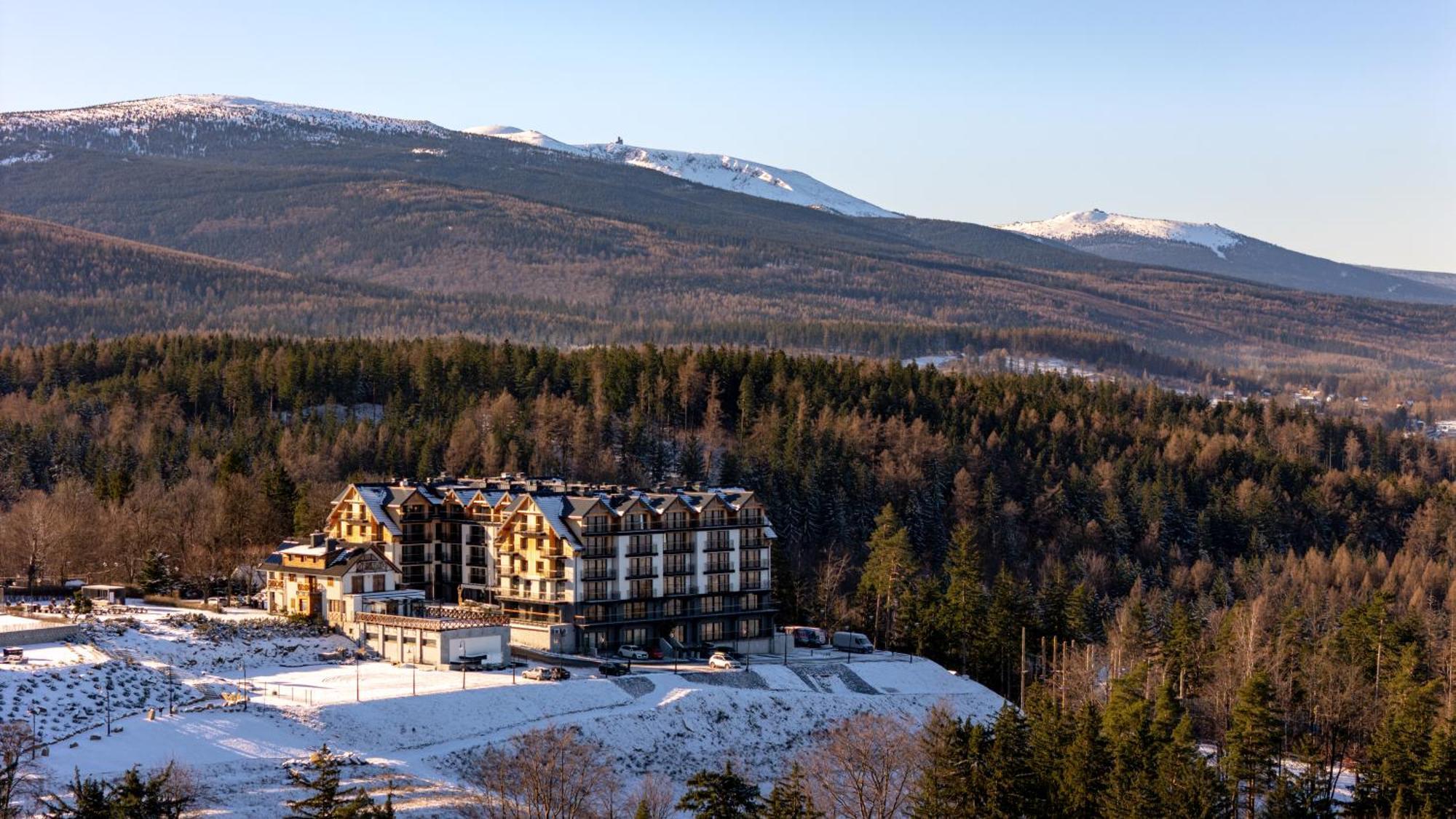 Kazalnica Family&Conference Resort Kolo Karpacza Sosnówka Exterior foto